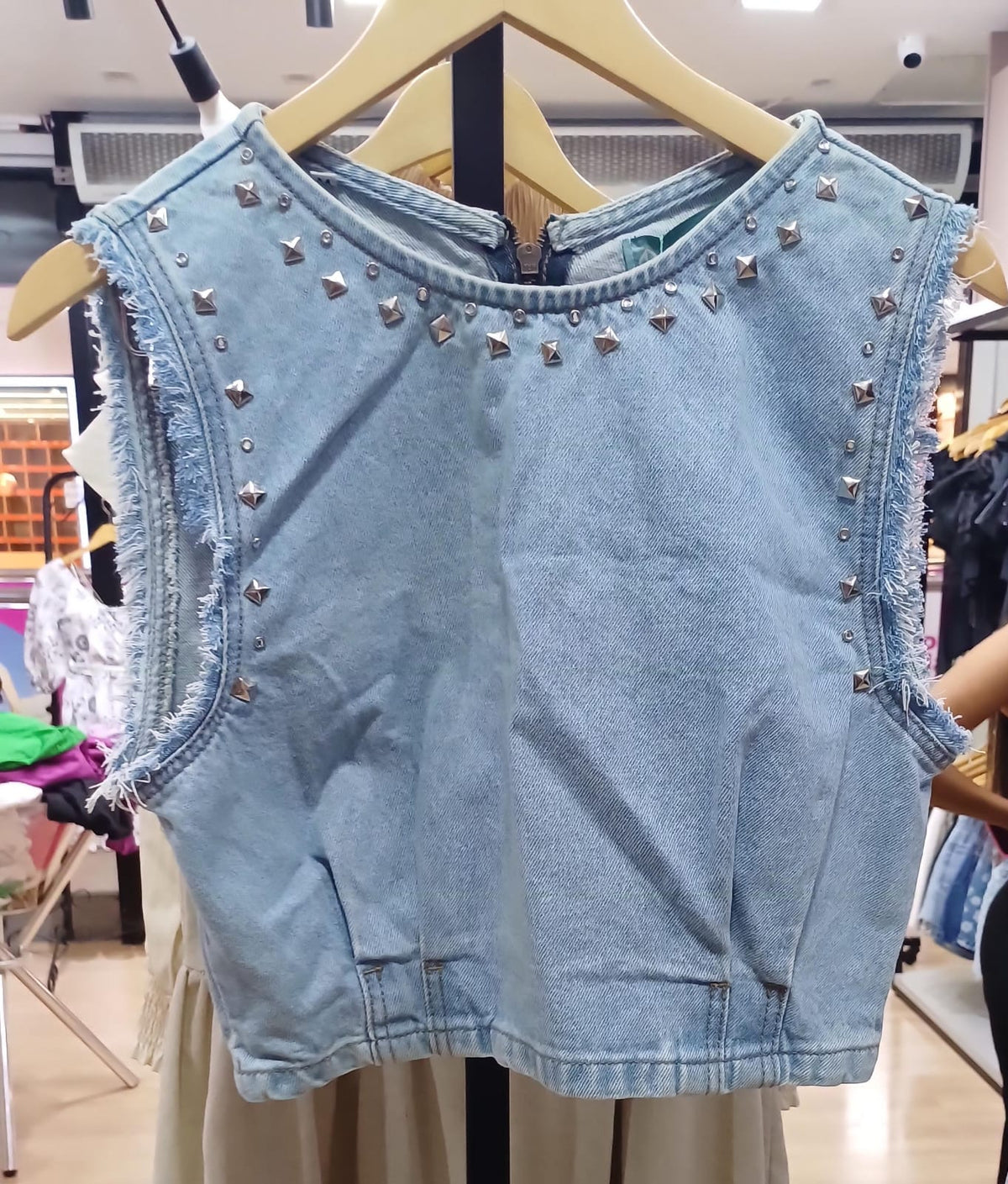 Cropped Jeans Luna com Spikes